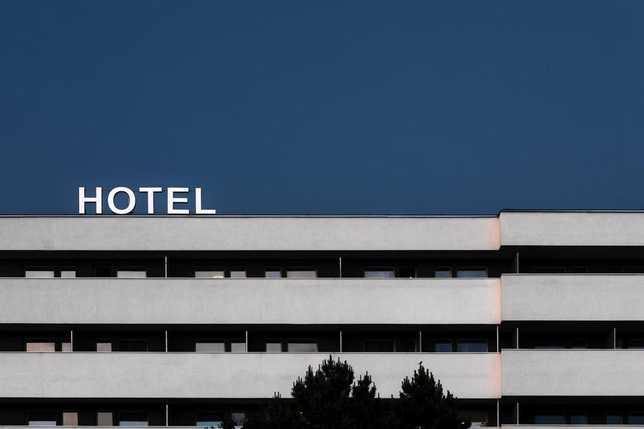 Hotel Slezan Bruntál Exteriör bild