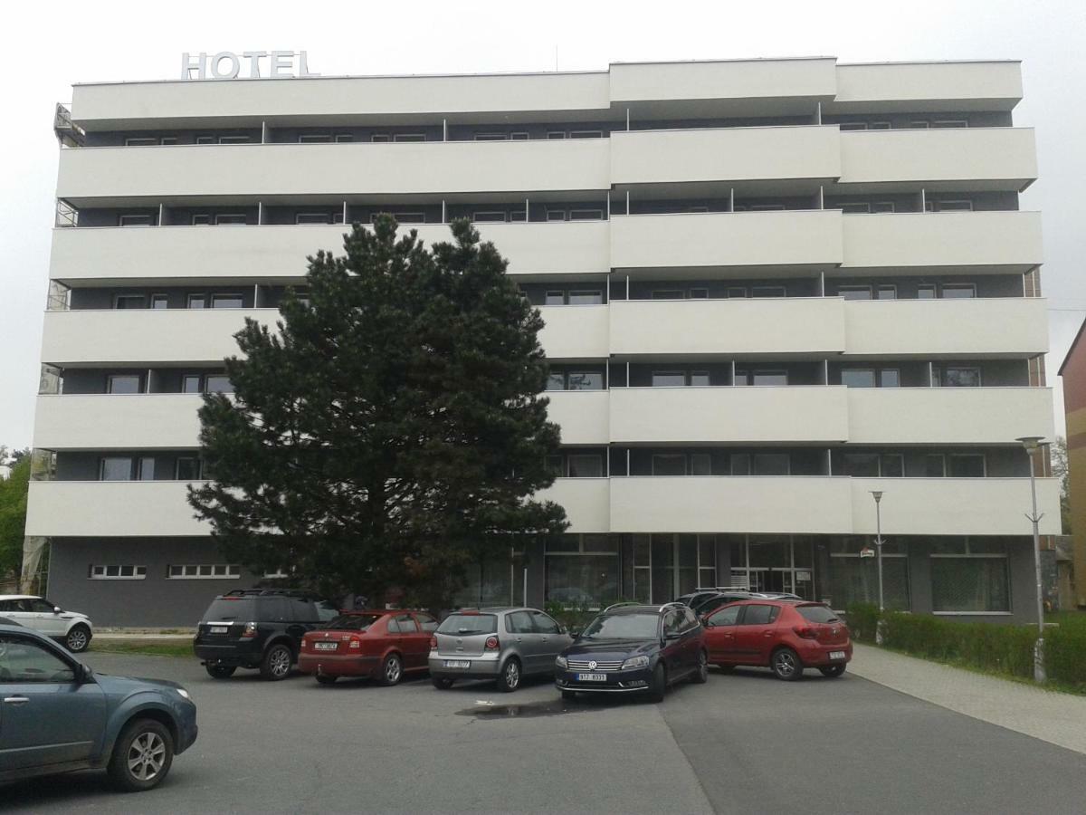 Hotel Slezan Bruntál Exteriör bild